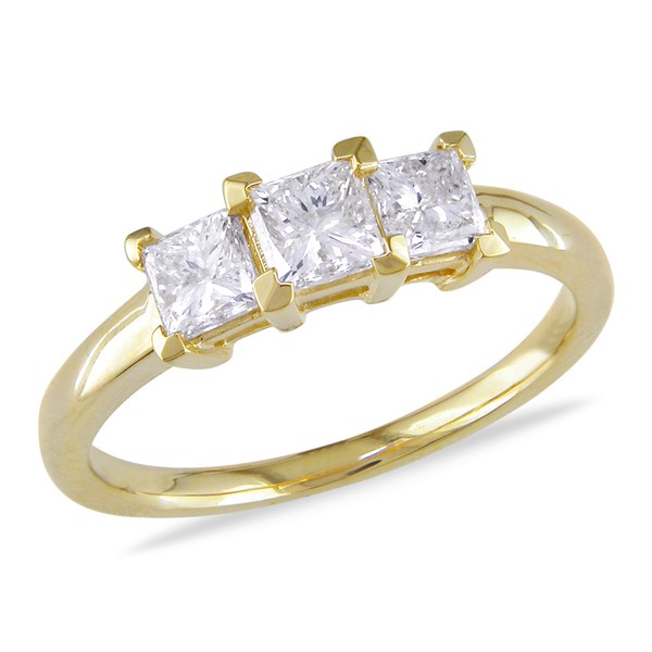 Incredible Square Cut Engagement Rings - Three Stone Incredible Square Cut Engagement Rings - Three Stone