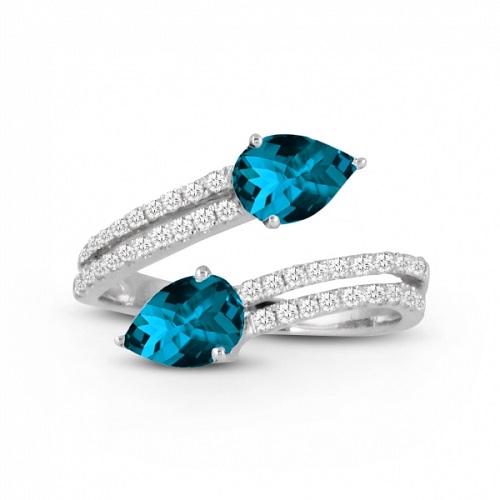 Fall-in-Love-With-These-Topaz-Engagement-Rings-Split-Band