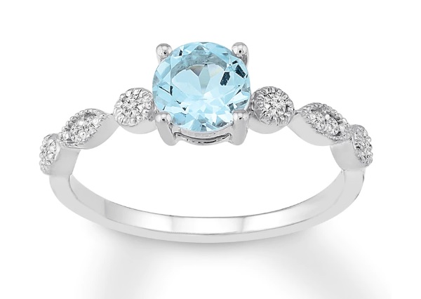 Diamond Clustered Band
Diamond Clustered Band