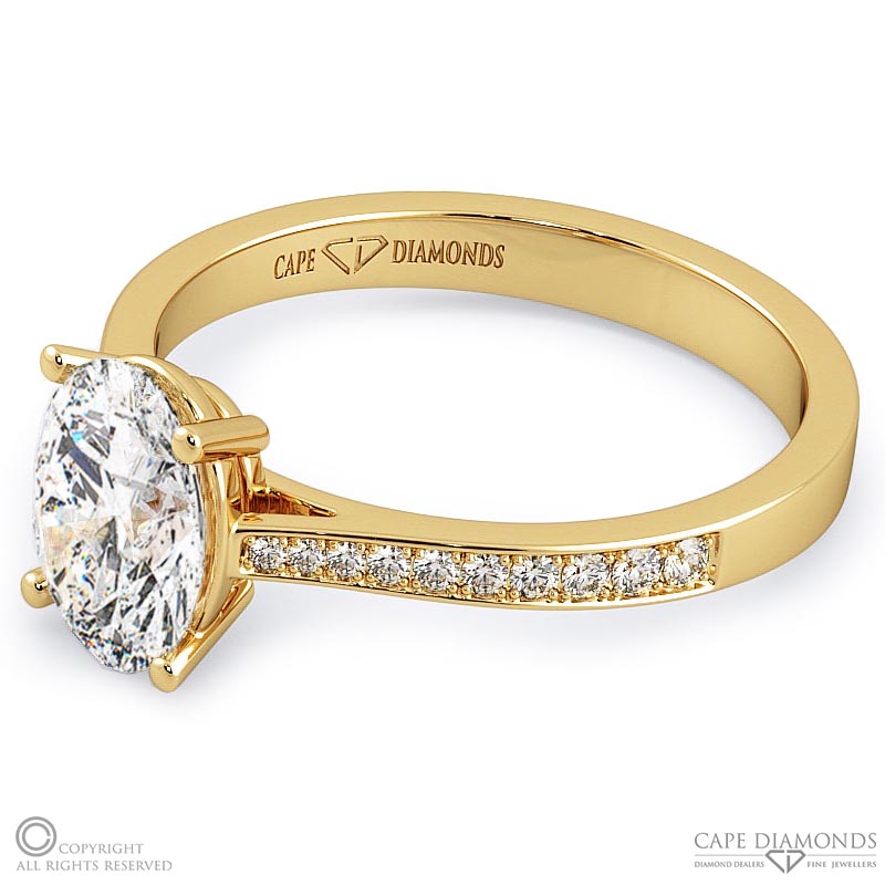 oval solitaire natural diamond pavé ring yellow gold with 9k yellow gold metal and oval shape diamond