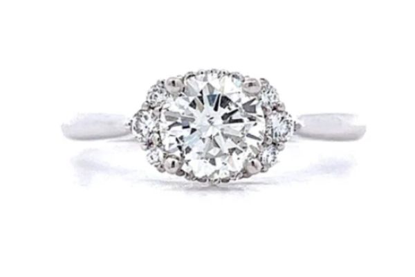 Classic Round Solitaire Classic Round Solitaire